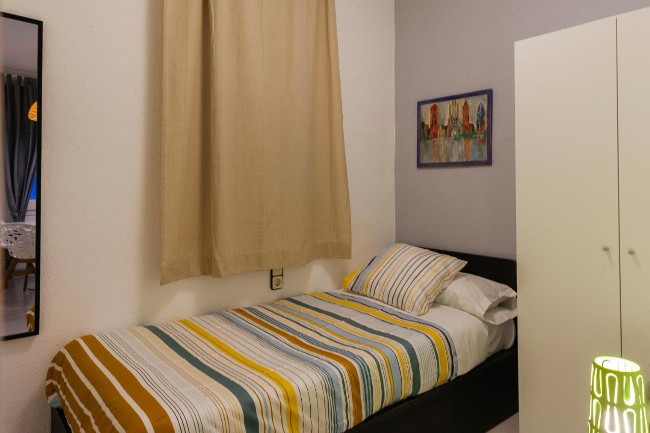 Apartamento Eixample Sants Estacio Barcelona Ngoại thất bức ảnh