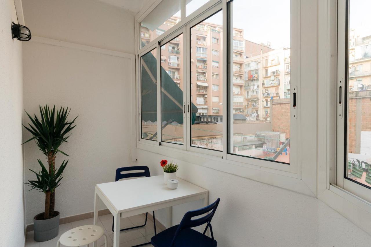Apartamento Eixample Sants Estacio Barcelona Ngoại thất bức ảnh